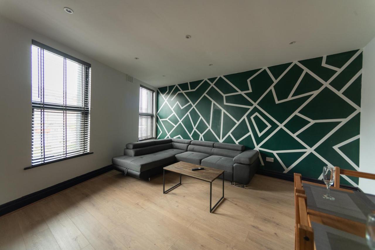 Lovely 2-Bed Apartment In Blackpool Secret House Екстериор снимка