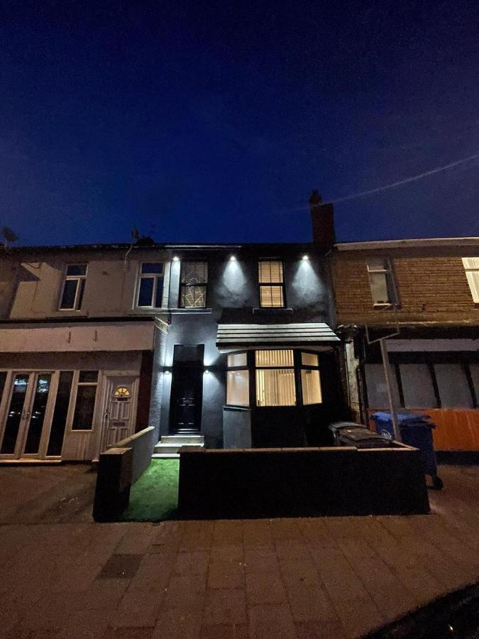 Lovely 2-Bed Apartment In Blackpool Secret House Екстериор снимка