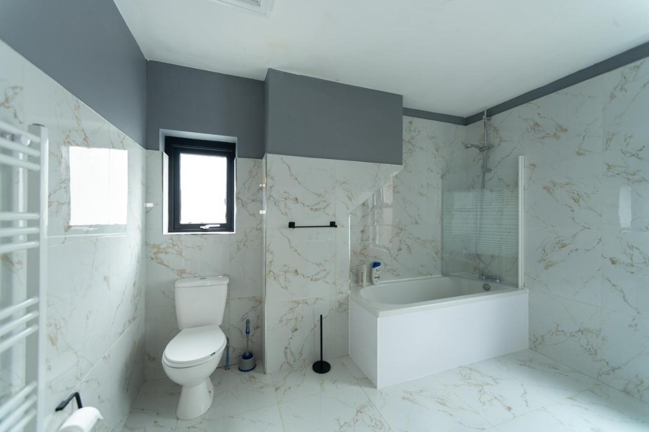 Lovely 2-Bed Apartment In Blackpool Secret House Екстериор снимка